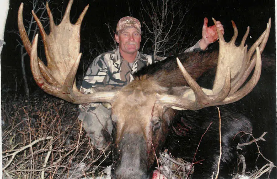 utah-shiras-moose » Outdoors International Utah moose hunting