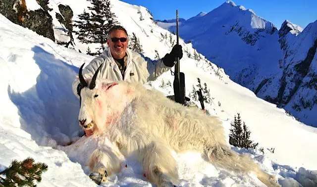 Beautiful-Winter-Trophy-Mountain-Goat CMO » Outdoors International What a beautiful place to hunt mountain goats.