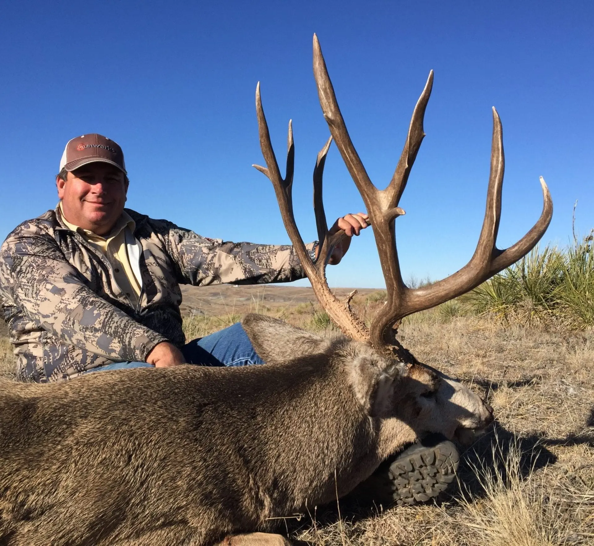 New-Mexico-mule-deer-hunts-in-Unit-12-with-Black-Mountain-Outfitters-4 » Outdoors International Giant mule deer