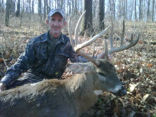 whitetail-iowa-jsth » Outdoors International Iowa whitetail deer hunting