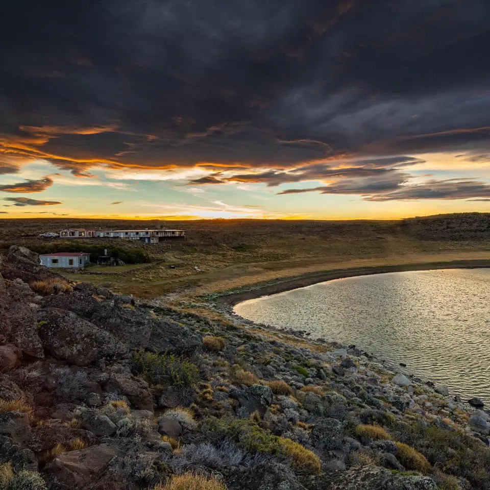 Estancia-Laguna-Verde-Strobel-Lake-Fishing-Lodge-in-Argentina-Patagonia.jpg » Outdoors International Estancia Laguna Verde Strobel Lake Fishing Lodge in Argentina-Patagonia