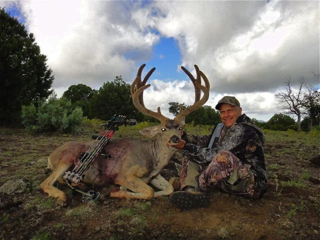 Arizona-Archery-Mule-deer-hunts-with-Exclusive-Pursuit-Outfitters EPO1 » Outdoors International High quality, trophy mule deer hunts on private land.