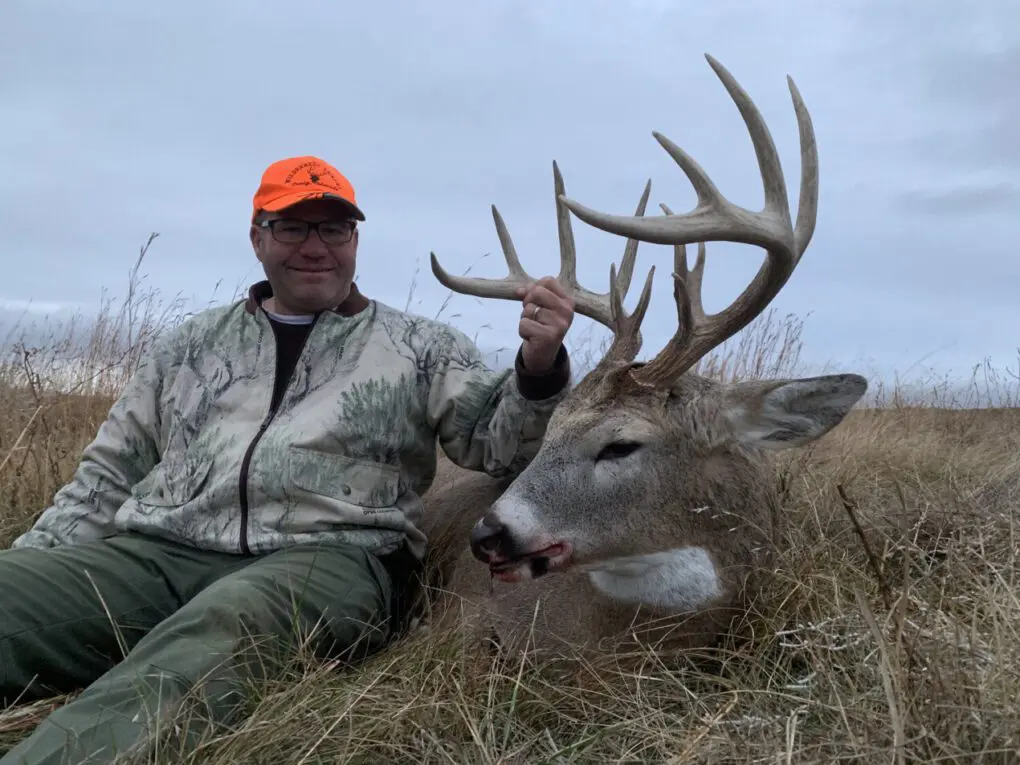 MBGO2-Montana-Whitetail-Deer-Hunts-IMG_9202-1270x953 » Outdoors International Eastern Montana whitetail hunting in the Badlands.