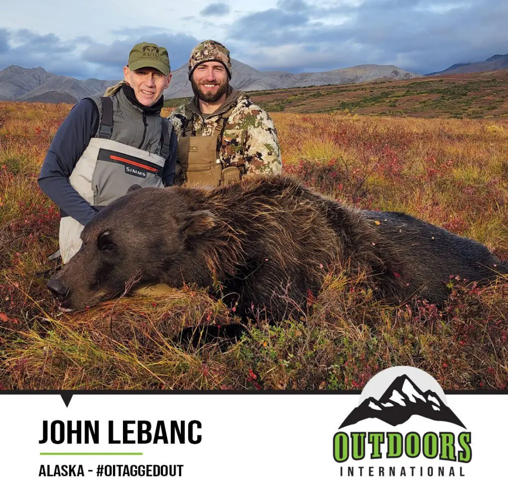 John-Lebanc-Client-Kyle-Hanson-Alaska-Arctic-Grizzly-2022-AWCG-oitaggedout » Outdoors International #oitaggedout | Alaska Grizzly Bear Caribou Hunting Combo
