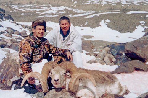 Hossein "Soudy" Golabchi with the World Record Marco Polo Argali