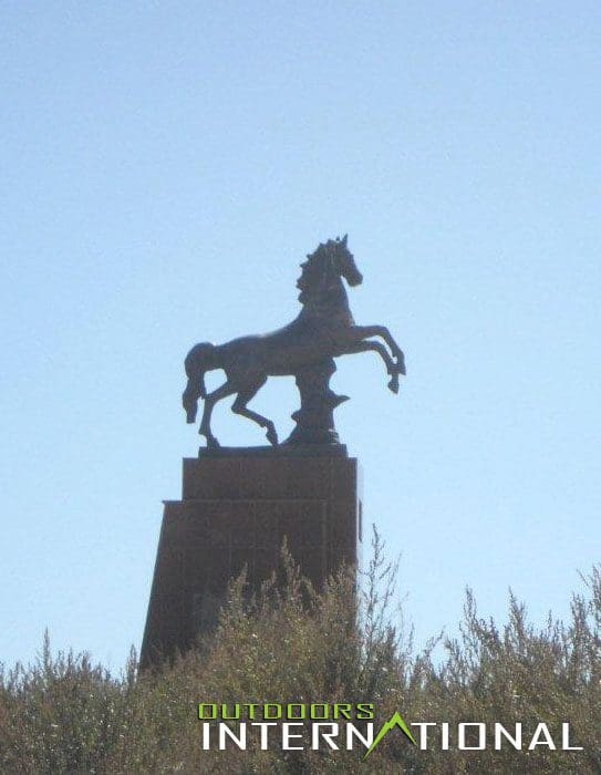 statue