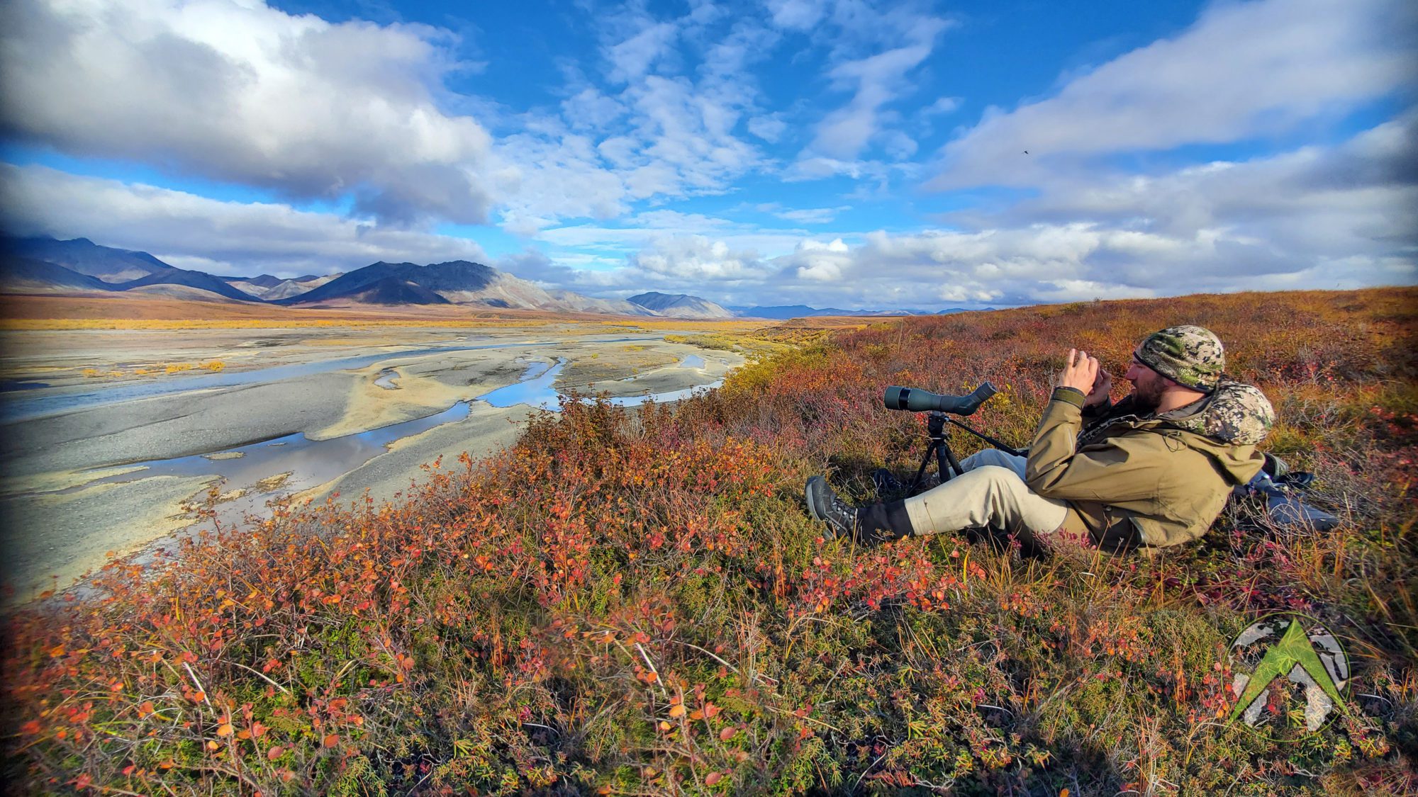 Kyle-Hanson-glassing-for-Arctic-grizzly-bears-AWCG2 » Outdoors International Kyle Hanson Glassing for bears in Alaska