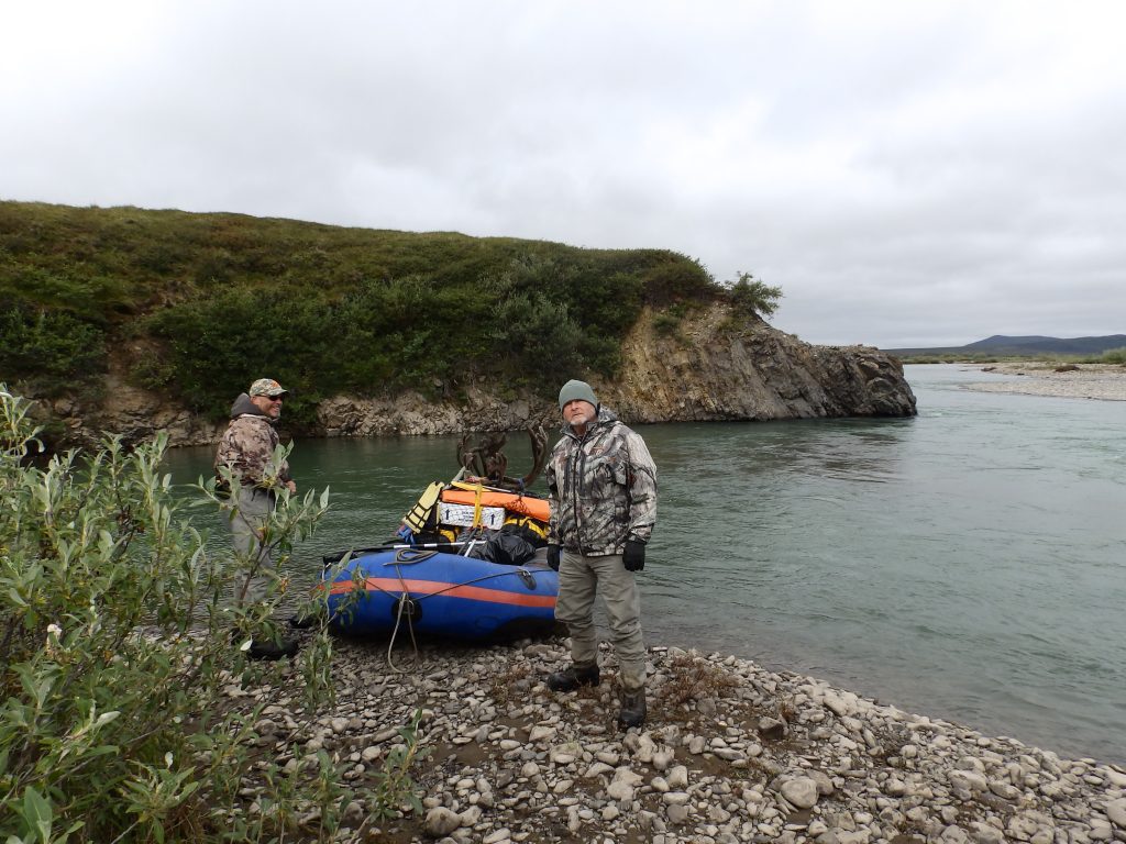 AOU-Grizzly-Caribou-Combo-Float Hunt » Outdoors International A float hunt can be a lot of fun.