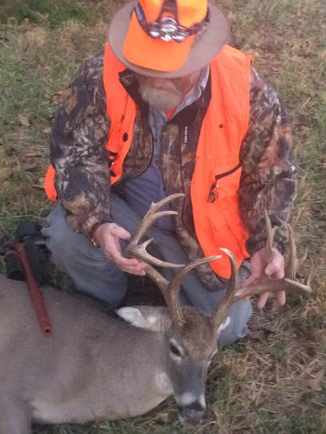 Chris Yeager with his Missouri whitetail