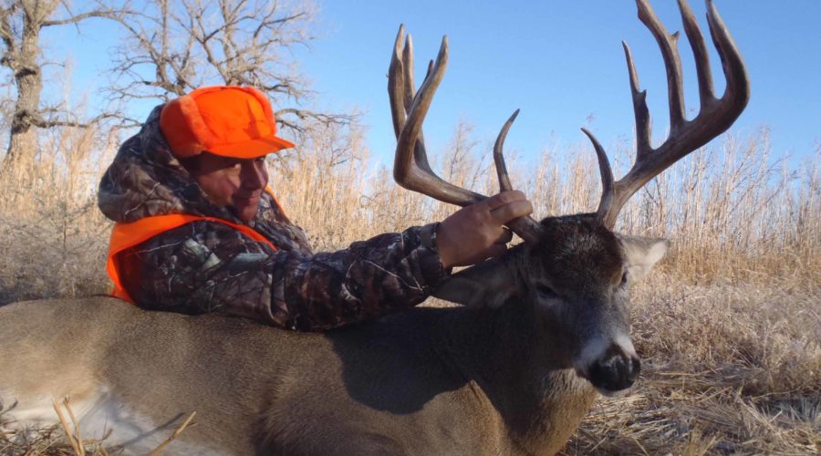 Nebraska Deer Hunting (Whitetails or Mule Deer) » Outdoors International