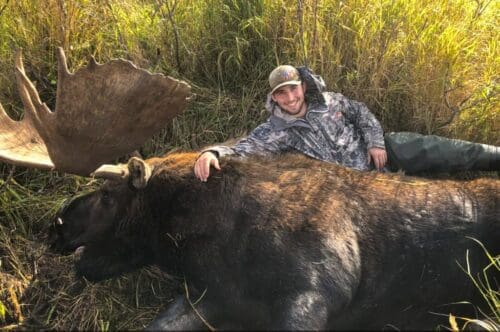 Nick Woods DIY Alaska Moose RAA Client » Outdoors International Moose are huge