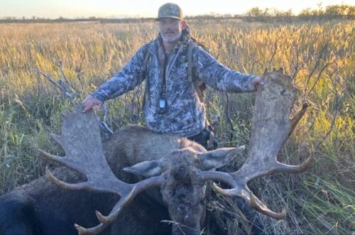 Tom Woods with a great Alaska bull
