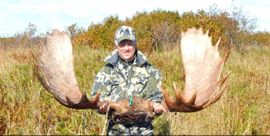 Rod with a 60 inch bull moose.