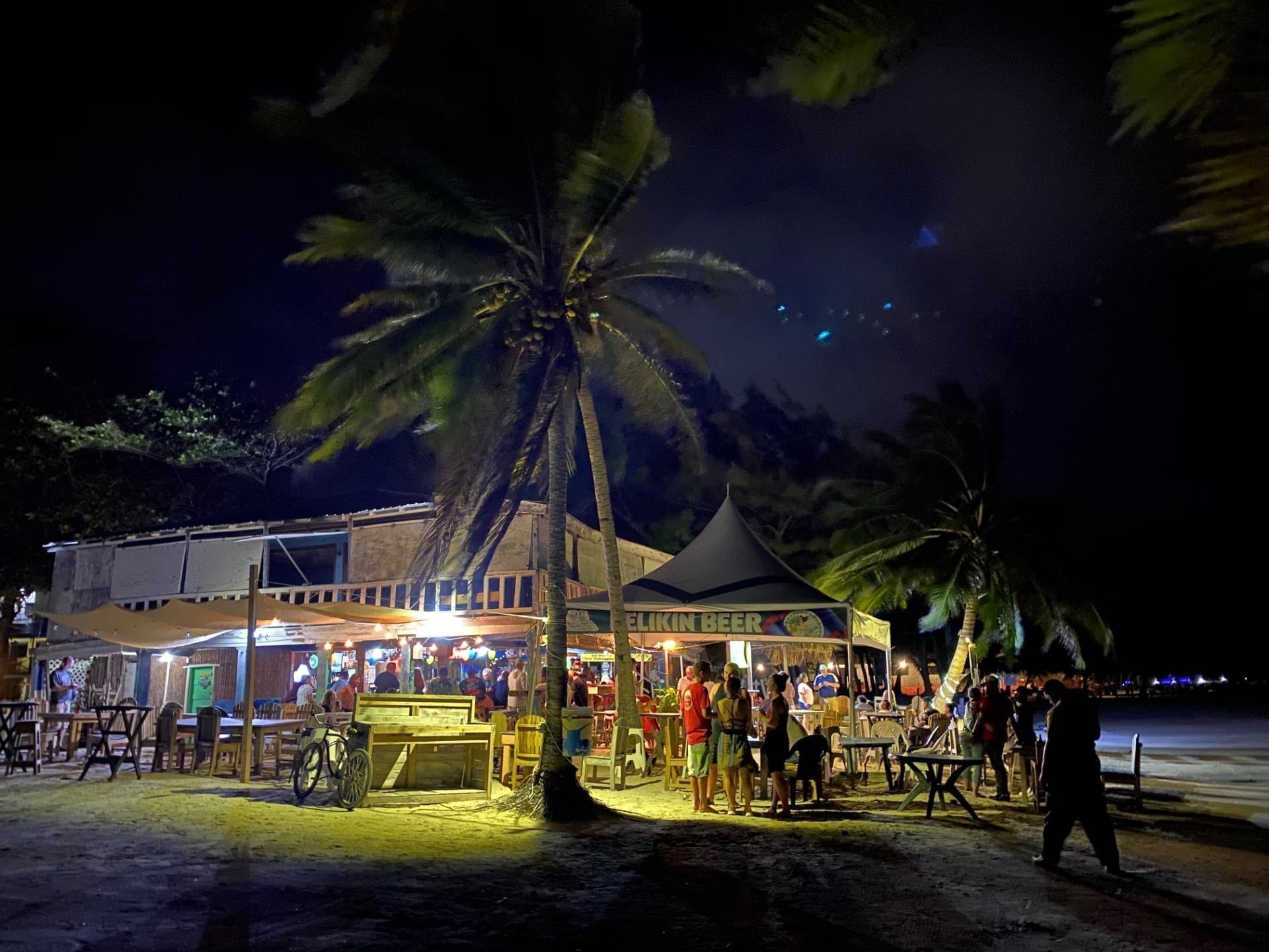 On the end of our trip we spent another night in Caye Caulker and enjoyed the nightlife there as well as a little diy fishing from the dock
