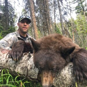 Daniel Simonson Wyoming-Black-Bear-Client DDO2 » Outdoors International A great wyoming black bear