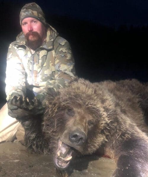Outdoors International client with a great Arctic grizzly.