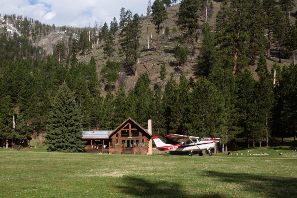 Fly in Idaho Elk Hunting Lodge Frank Church Wilderness PCO » Outdoors International Hunting elk from the comfort of a lodge is a great experience.