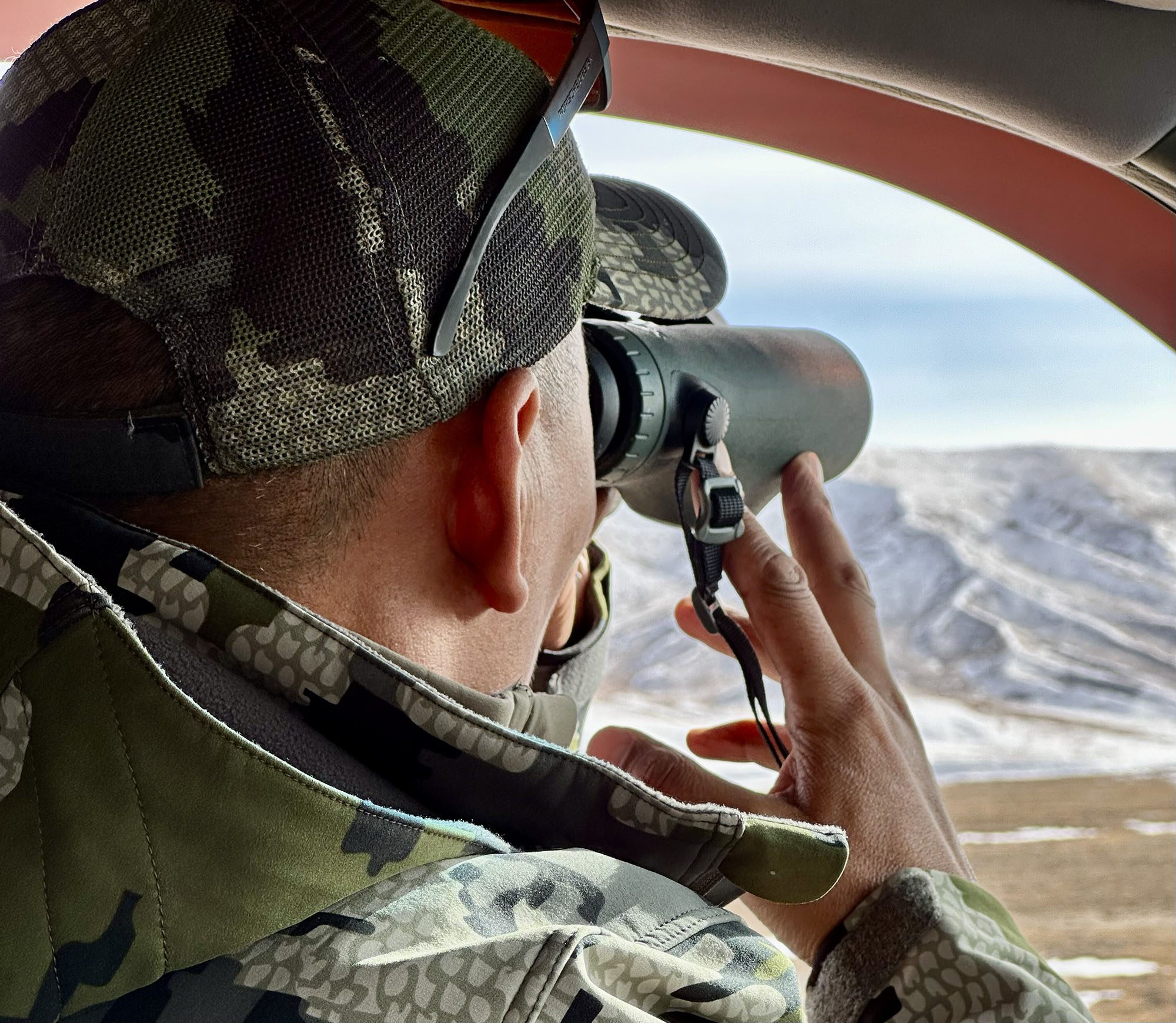 Tajikistan Hunter Glassing for Marco Polo ARQ1 » Outdoors International Hunter glassing for Marco Polo sheep.