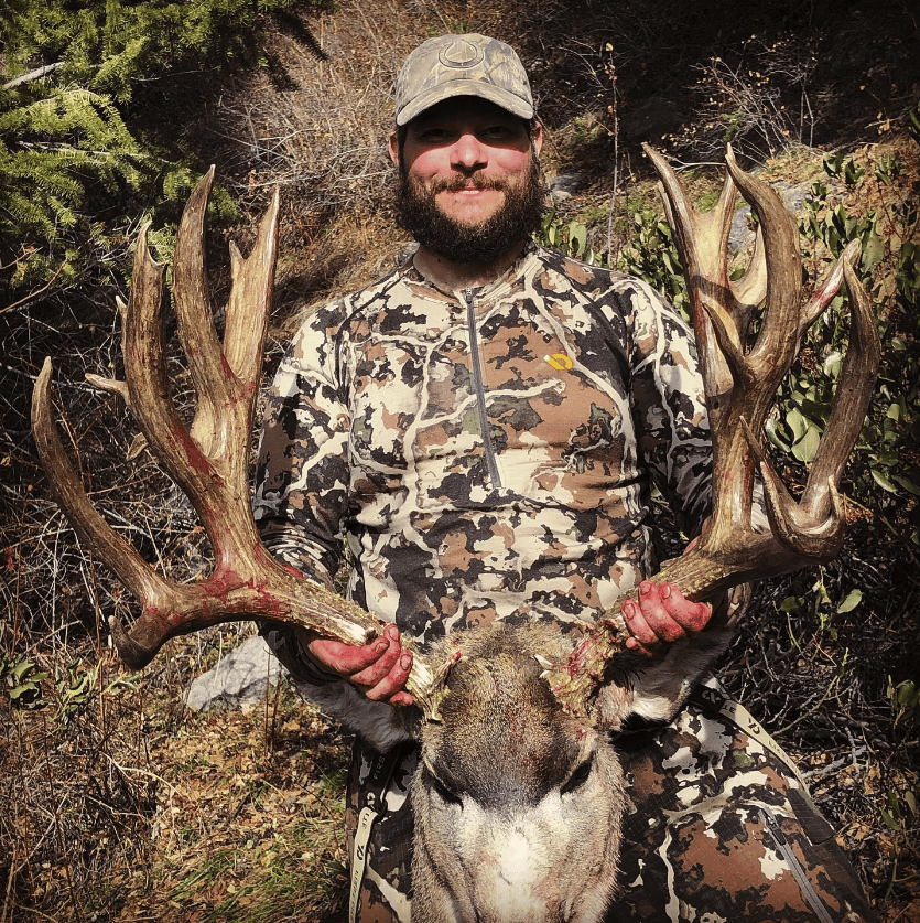 Christopher Adams Client 2019 Idaho Giant 238 Mule Deer BHON In 2019, Chris booked an elk/mule deer combo hunt with us in Idaho. In his own words “This was primarily an elk hunt, but it turned mule deer hunt in a hurry. Day one finding him in the middle of the day at the top of a drainage with a pile of does.”