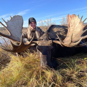 Our Yukon moose hunts also have a number of options available, ranging from horseback combo hunts to float hunts during the rut.