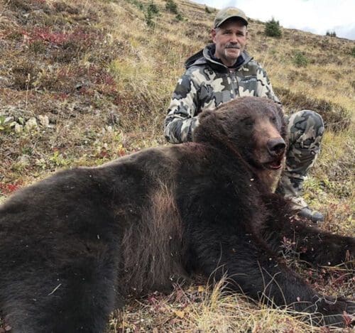 Our boars range from 7-9 feet and colors can be found from dark to blonde and everything in between. High success and an experienced crew can make of an unforgettable experience!