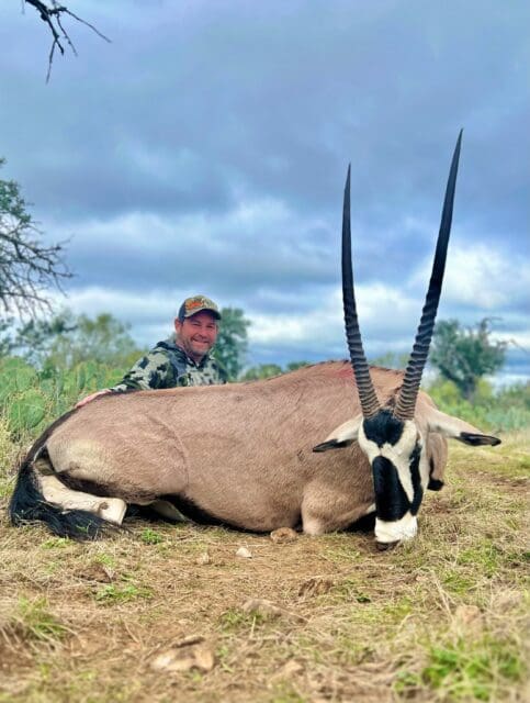 Dustin-Catrett-with-an-African-Gemsbok-Antelope-taken-at-the-Champion-Ranch » Outdoors International Hunting gemsbok in Texas.