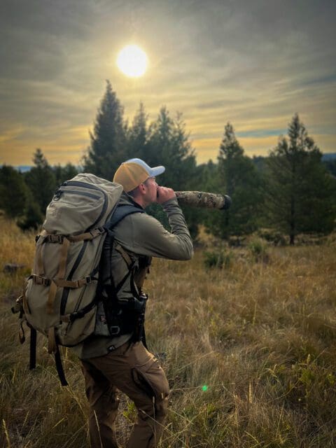 Elk hunter calling elk in Montana » Outdoors International Hunting elk in Montana