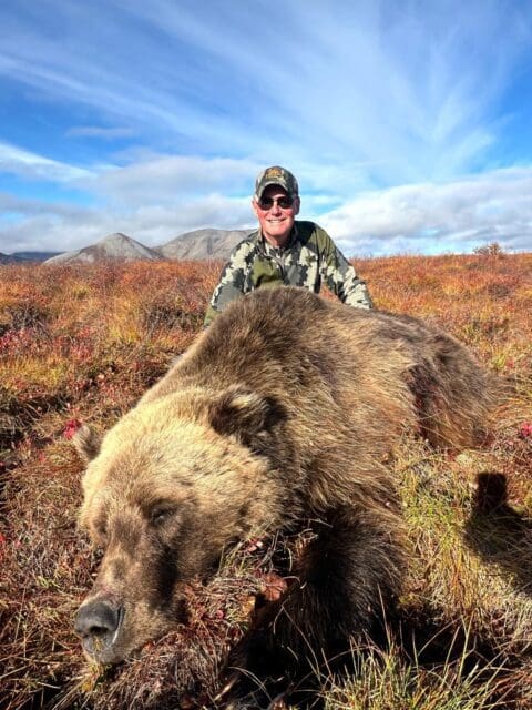 Kim Kutsch Client Alaksa Grizzly AWCG 2024 » Outdoors International Hunting grizzly bears in the Arctic
