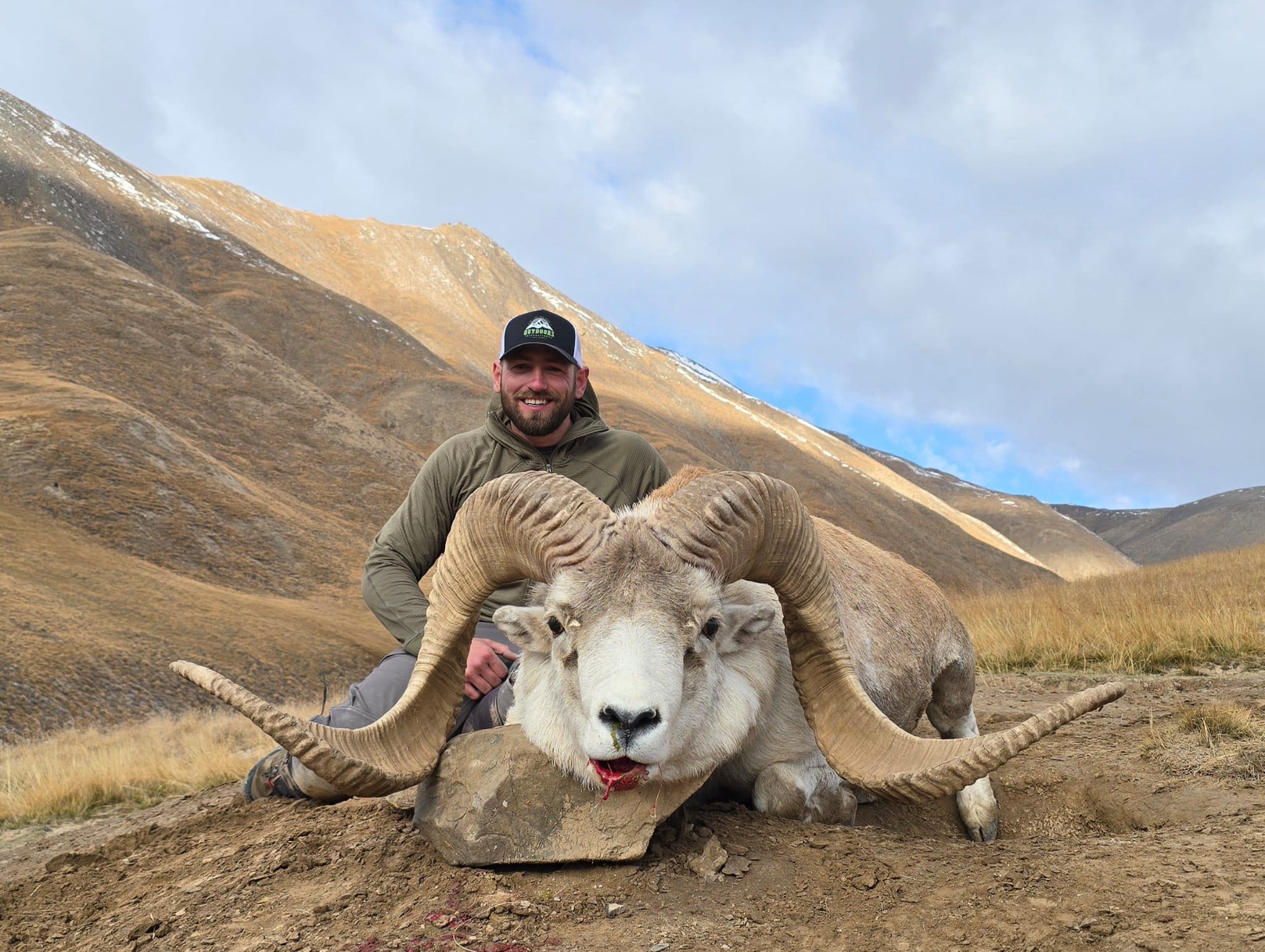 Kyle Hanson hunting Marco Polo Sheep in Kyrgyzstan