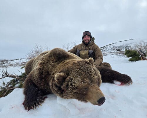 Kyle with a beautiful Kamchatka brown bear.